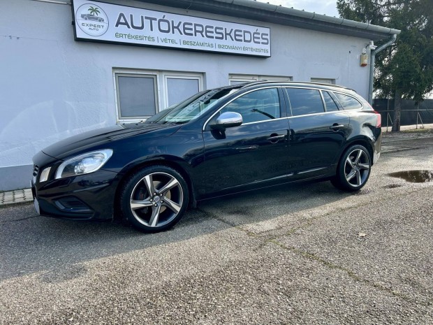 Volvo V60 2.4 D [D5] AWD R-Design Geartronic Xe...